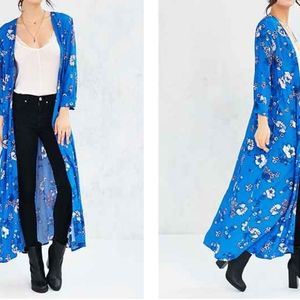 Mink Pink bliss in bloom kimono